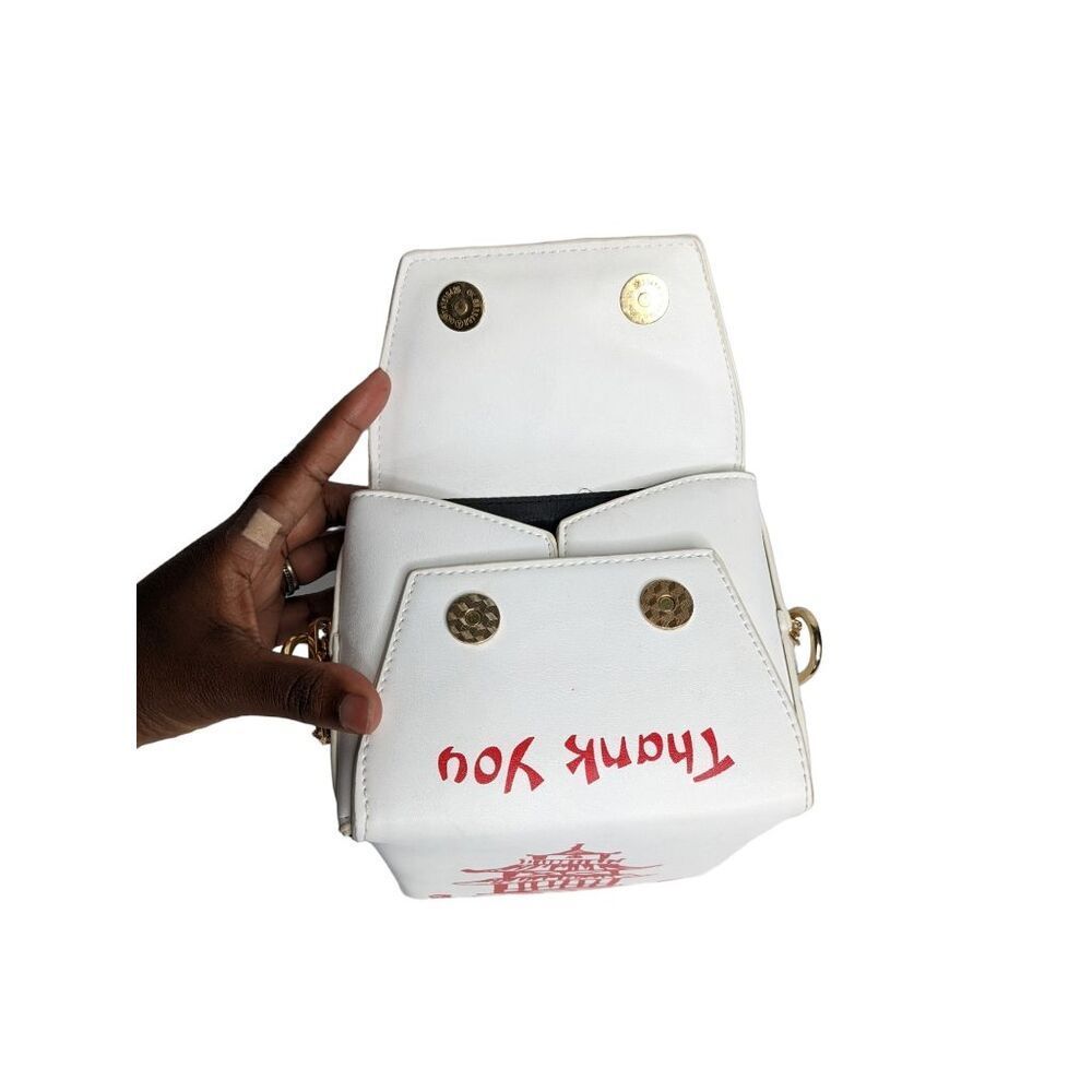 Takeout Box Purse Shoulder Bag Small White Red Gold Tone chain 2 snap closure - Picture 10 of 13
